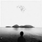 January 12th Bitcoin Market Outlook
The current price has broken above the middle band of the Bollinger Bands, and the lower band of the Bollinger Bands has formed a short-term support. After pulling back to the lower band, it rebounded, indicating that buying pressure below is beginning to show, which is a bullish technical signal.
Previously, BTC surged high and then retraced. Currently, it has completed a consolidation above the key level without breaking the critical support zone. This is a correction within an upward trend, and the overall major trend remains bullish.
Bitcoin Trading Suggestions: Pull back to around 90,800-90,200, then look for an upward move towards 92,000-93,500. If broken, continue to look higher.