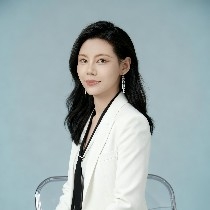 12.27  $ETH    Market Analysis
The double bottom surged towards the 3000 price level on the 1-hour chart, followed by a correction. There is significant selling pressure around 3000, but support around 2890 remains strong. Currently, the market is in a sideways consolidation phase. From a technical perspective, the MACD shows signs of forming a golden cross, indicating that a bullish move is likely to follow.
For trading, it is recommended to operate within 2910-2890.
Target range: 2990-3020.
$ETH 