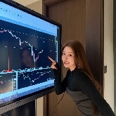 What’s the next move after Ethereum hits the 2350 key resistance level? Industry insider news just arrived, read quickly!
$ETH  These past two days, every time it rises to the 2350-2400 range, it starts to fall, which indicates: the bears are strong, the bulls are weakening, and sell orders are greater than buy orders.  
This situation will directly lead to a result: each time the price rises, it’s just诱多 (trapping longs), waiting for the right moment to hit a big bearish candle, breaking below the key level of 2250, causing retail investors to get liquidated and exit.  
Many might think this is impossible, but look at the previous trend: slow rise followed by a volume breakout past the key resistance at 2400, leading many to believe this time it will definitely break through the resistance and go long.  
Ultimately, the market rapidly fell back to the 2250 level.  
Human nature is like this: when it rises, go long; when it falls, dare not buy. Even if Smart Brother said that 2400 is a key resistance and to go short when it rises, no one dares to enter the market to short.  
Currently, many in the market are still waiting for Bitcoin above 100K before taking action to short; but I believe there will be no Bitcoin starting with 10W this year.  
Recently, Binance Ethereum BTC has been frequently sold off in large amounts, very likely signaling the end of the trend at any time. The selling pressure is increasing, the Federal Reserve not cutting interest rates, Trump’s upcoming visit to China—these are all major negative factors.  
If you think from the perspective of financial giants like BlackRock, would they be selling frequently during a bull market?  
In recent months, the price has been rising higher and higher. Personally, I’m not very keen on going long anymore because BTC has already risen for a month, up 30%. Going long again wouldn’t yield much profit.  
If it were me, I would short in the 2350-2400 range, take partial profits around 2300-2250, locking in some gains, and if there’s a significant rebound, I could short again. If no rebound occurs and it continues to fall, that’s even better.  
This way, you can operate in batches, attack or defend as needed, not chasing extremes.  
The layout time is in May. No matter what you choose, remember to take profits when there are good gains, leaving some room for yourself, because the market won’t move exactly as you want 100%. There could be unexpected events like Iran and the US coexisting peacefully, the Strait of Hormuz opening, or US stock market impacts, so proceed step by step, only trading at strong support and resistance levels, making the most rational moves.  
Additionally, DYM has already gained 600% since our entry; conservative traders can take profits and exit, and any changes will be pre-planned internally.  
#比特币波动 