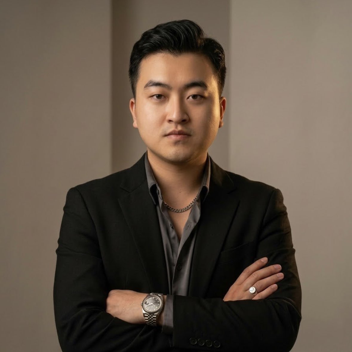 📰 [HOT NEWS] Bitmine: The Giant Holds 4% #ETH  – Is the Market Facing Volatility?
• Bitmine, one of the largest "whales," currently holds 4% of the total Ethereum supply, attracting significant attention.
• The total value of Bitmine's cryptocurrency assets has reached $11.8 billion, confirming a "supportive" position in the blockchain space.
• This ETH concentration raises questions about price volatility and could lead to market shortages, requiring traders to be cautious.