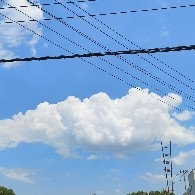 $RIVER  Don't panic. BTC drops below 90,000, ETH falls below 3,000, a large number of short sellers hit liquidation levels, then River coordinated a sharp rally, creating this less than 12% spike.
Due to the impact of US and EU tariffs, the market is shifting to avoid suspicion. High-risk virtual currencies are being shunned and may further decline. As a result, more and more people are at risk of being liquidated. Sharp price swings, high volatility, and lack of liquidity all present opportunities. Keep stablecoins ready to seize opportunities at any time. Also, remember: take profits when the market looks good. The shadow from 10/11 hasn't fully passed, and in extreme market conditions, market makers have already fled, leaving no liquidity. We small traders can't hold up in such situations.