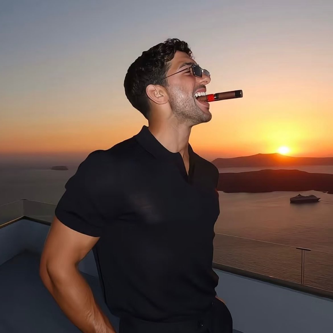 无敌威风帅气阿星