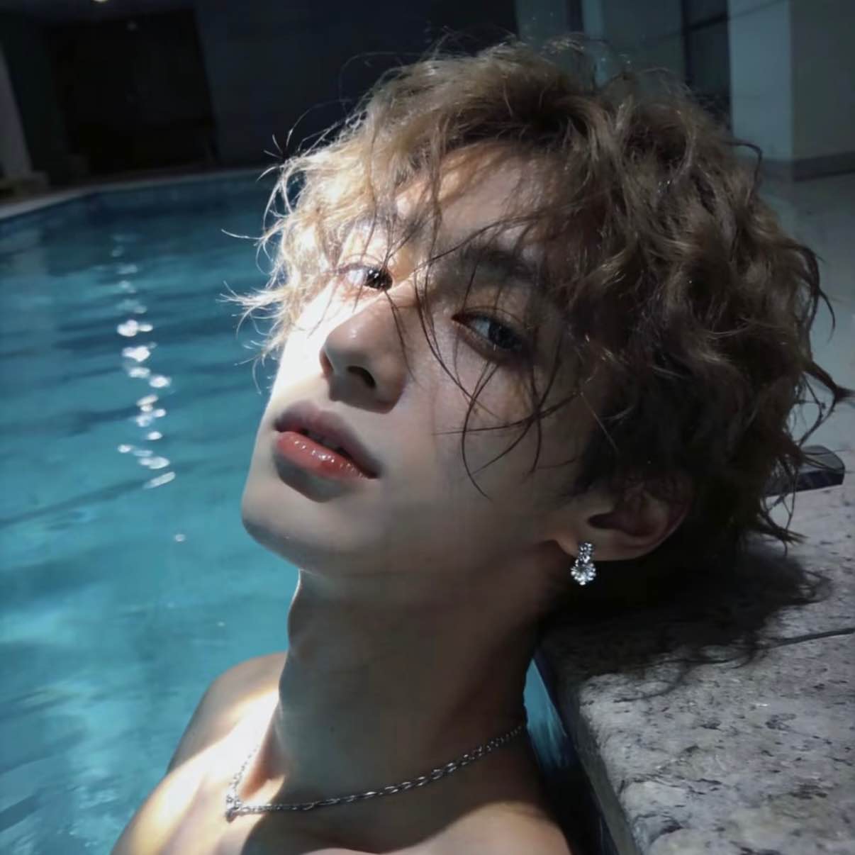 $ETH From a macro perspective, it will directly drop to around 1850-1800 in the short term. Gentlemen, you might consider making a small attempt!