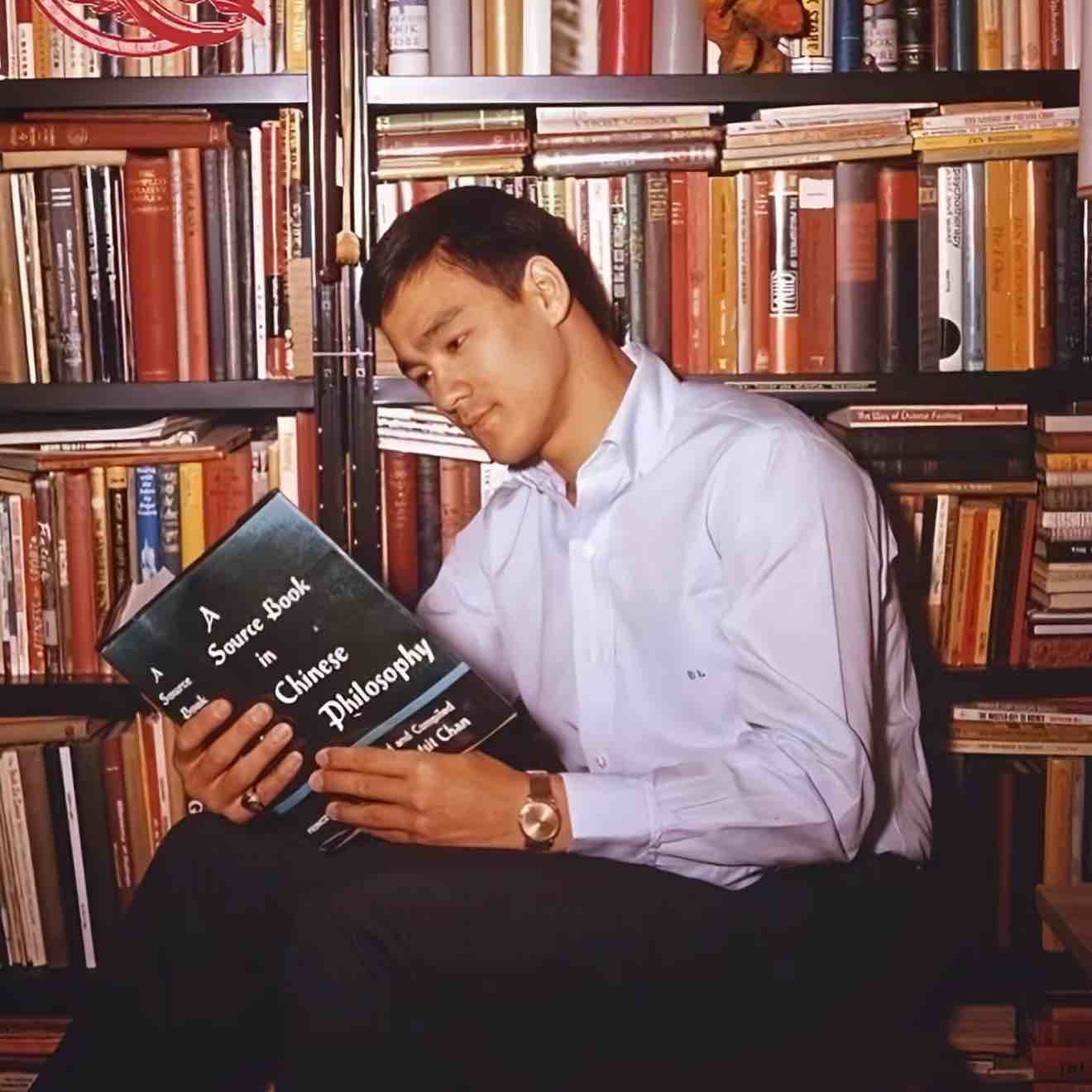 Enze: Gold gaps down at the open; there’s no need to panic—digging the low and rebounding remains the main theme
Over the weekend, the US-Iran situation kept shifting back and forth, and the market expected gold to open slightly lower on Monday. This morning, gold indeed gapped down at the open, at one point dipping to around 4730, sparking concerns that the rebound rally might come to an end. From multiple angles, this lower-open is more like a short-term sentiment concentrated release; the rebound has not ended. Today, most likely we’ll see a bottoming out and a rebound, filling the gap, and maintaining a pattern that’s volatile but overall bullish.
On the news front, over the weekend, the US-Iran situation took a sudden turn, the Strait of Hormuz has remained under continuous blockade, and the market is worried that inflation may rebound while expectations for rate cuts are cooling. The stronger US dollar has weighed on gold prices. However, the geopolitical conflict has not been substantially eased, and the safe-haven logic still remains. On top of that, global central banks have continued buying gold; China’s central bank has increased its holdings for 17 consecutive months, providing long-term support for gold prices. This round of gap-down at the open is a short-term release of bearish factors, not a trend reversal.
From a technical perspective, after the London gold market opened lower, it quickly probed down into the 4730-4700 support zone. This area is a prior dense trading platform, and the support strength is relatively strong. While the 4-hour timeframe is short-term bearish, the bullish trend on the daily timeframe has not been broken. The 5/10-day moving averages still remain in a bullish alignment. With indicators rapidly repairing, the KDJ turns up from a low level, and rebound momentum is gradually building. The main rebound target on the upside is the $4820-4830 gap; after breaking through, it’s expected to return to the upward channel.
Judging from the current intraday price action, gold first probed down to $4730-4710 to confirm support, then consolidated and rebounded, showing a rhythm of initially suppressing and then turning upward. If $4730 can be held, the rebound trend will continue, with the target directly pointing to the $4820-4830 gap to be filled. Even if it temporarily breaks below $4730, the $4700 area still offers strong support, making a deep selloff very unlikely.
Notice:
The analysis above is Enze’s personal analysis. The market can change in an instant. The content is for reference only and does not constitute any investment advice!
$BTC $RAVE $XAU  ‌ ‌ ‌