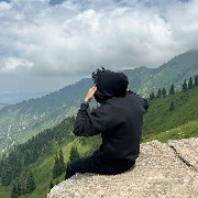 $SOL USDT – MOMENTUM BUILDING FOR A PUSH HIGHER
$SOL is showing strong activity with a +1.6% move in the last 24 hours. After a clean pullback from the recent high, price has bounced strongly from the 125 zone and is now printing bullish candles again. On the 15m–1H structure, momentum is rebuilding and buyers are stepping back in near support.
Trade Setup
• Entry Zone: 126.20 – 126.60
• Target 1 🎯: 128.20
• Target 2 🎯: 130.00
• Target 3 🎯: 133.00
• Stop Loss: 124.90
If 127.50+ is reclaimed with solid volume, SOL can accelerate fast and squeeze into a stronger rally. Momentum favors the bulls as long as price holds above the demand zone. 🚀
Let’s go $SOL  ‌