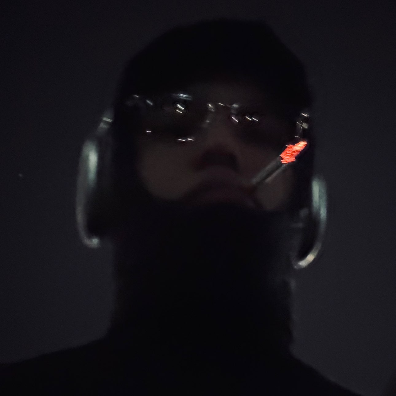 Bitcoin rapidly surged from $67,300 to break through $71,000, driven by geopolitical easing, short squeeze, and technical correction resonance. The situation in the Middle East has cooled down, expectations for rate cuts have increased, and combined with concentrated liquidation of short positions, this has propelled a pulse-like rally. However, spot trading volume is insufficient, and resistance around $72,000 is evident. After the spike, the price quickly retreated, indicating an oversold rebound rather than a trend reversal. In the short term, it is highly likely to fluctuate within the $69,000–$72,000 range.