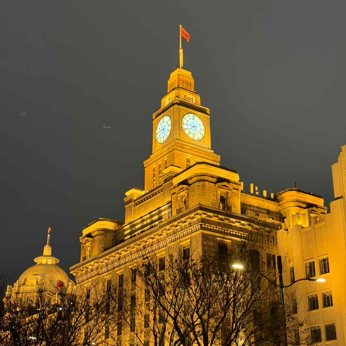 做错就要认挨打要立正