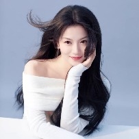 Today marks the 564th day I have been posting updates without a break. Every post is prepared with sincerity, not just perfunctory. [微笑] If you think I am a serious person, you can follow me, and I hope the daily content can help you. The world is vast, and I am small. Follow me so you won't have trouble finding me. [微笑][微笑]
          How you miss out on Bitcoin is how you miss out on Ethereum; how you miss out on Ethereum is how you miss out on altcoins.
The first layer, Bitcoin stage, filters for trend and cycle awareness. Those who miss out on Bitcoin lack trend behavior and cycle awareness. They constantly interpret short-term fluctuations, treat oscillations and news as directions, and see pullbacks as reversals. The lowest points clearly appear, but due to a lack of mid-term thinking, they can only jump back and forth in emotions, ultimately missing the main trend time and again.
          The second layer, Ethereum stage, filters for execution ability and position stability. When BTC has established a cycle direction, Ethereum offers a pro-cyclical opportunity with low understanding costs. People missing out on ETH are not fundamentally clueless, but unable to turn judgment into sustained holdings, always wasting themselves between “almost there” and “wait a bit longer.”
         The third layer, altcoin ecosystem stage, filters for the highest level of market adaptability and counter-human cognition. This is the ultimate filter for the entire cycle. When Bitcoin is oscillating at high levels, it’s nurturing the bulls; when Bitcoin oscillates at low levels, it’s cultivating the bears. Meanwhile, altcoins, after four or five years of continuous decline, have been thoroughly conditioned to the collective inertia of “shorting altcoins and pessimism towards altcoins.”
          Now, just mentioning the words “altcoins,” nine and a half out of ten people will criticize you. This is not rational judgment but a conditioned reflex developed from long-term bear markets.
Altcoins are an entire industry ecosystem. They are tied to too many things. Without altcoins, the first to disappear wouldn’t be retail investors, but the entire industry!
          Those calling for short positions now will definitely say in the future that they “saw the bull run early.” Without mid-term thinking—chasing highs, selling prematurely, missing out, getting stopped out, short squeezing, liquidation—then all the problems will be on you.